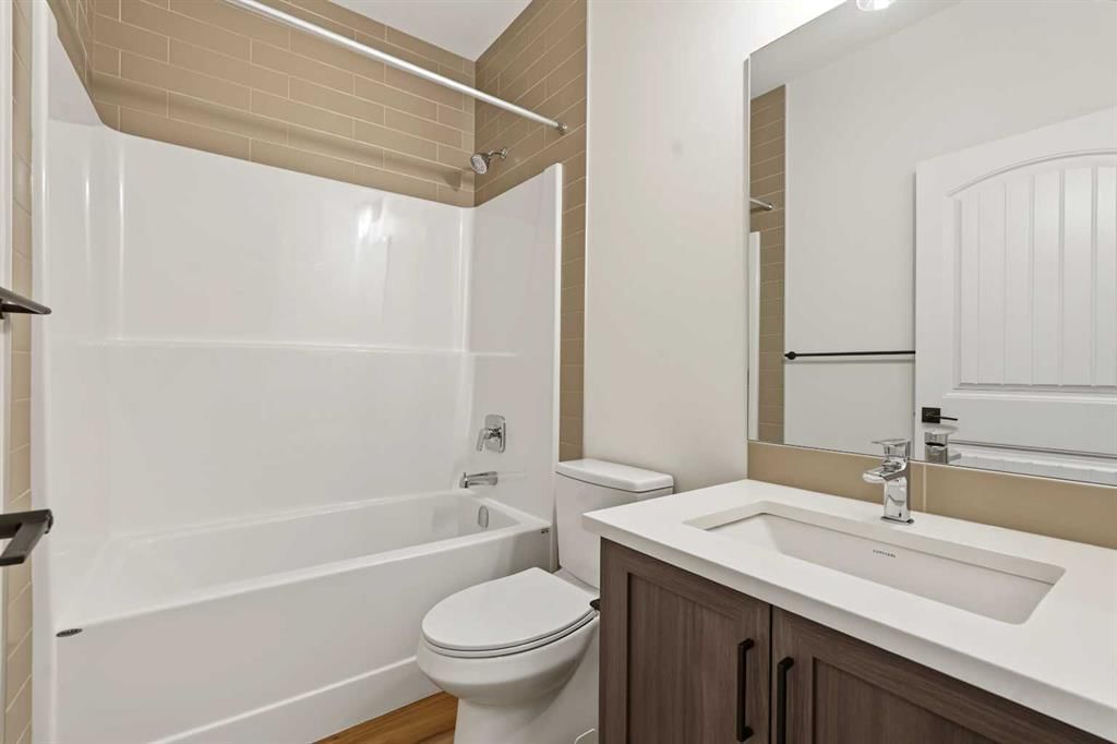 72 Dawson Wharf Mount, Chestermere — photo 4 of 43