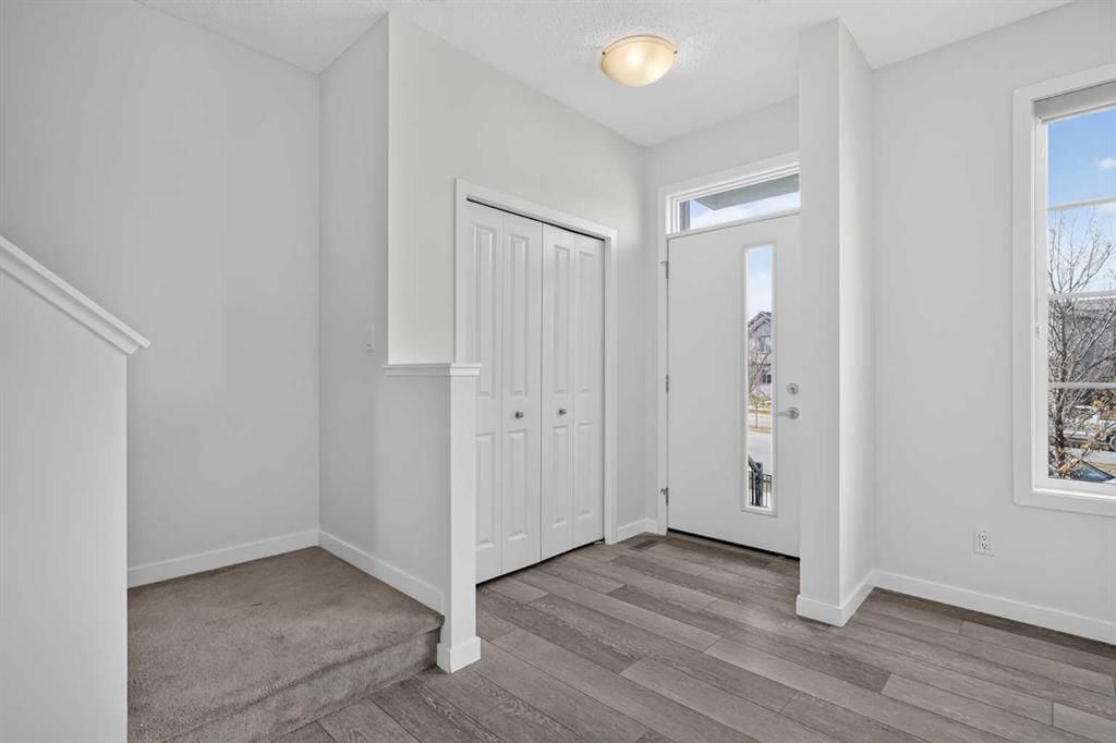 60 Walcrest Gate SE, Calgary — photo 2 of 46