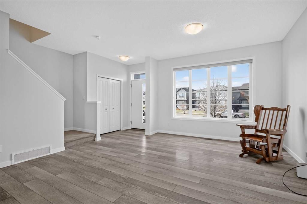 60 Walcrest Gate SE, Calgary — photo 3 of 46