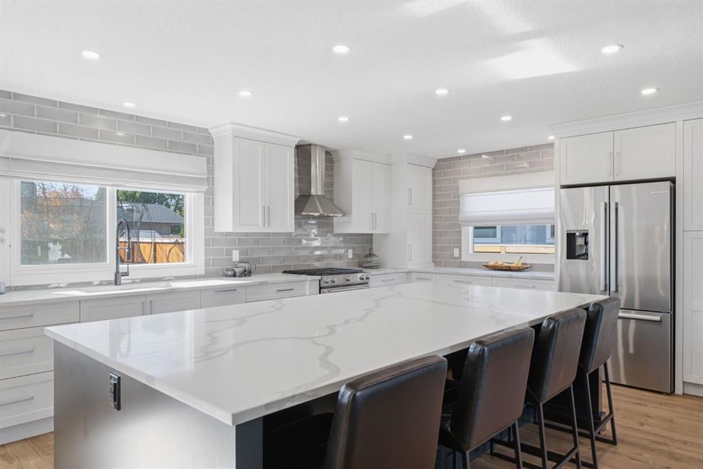 543 Willingdon Boulevard SE, Calgary — photo 4 of 50