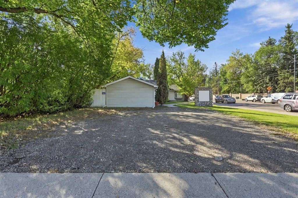 5600 Elbow Drive SW, Calgary — photo 5 of 33