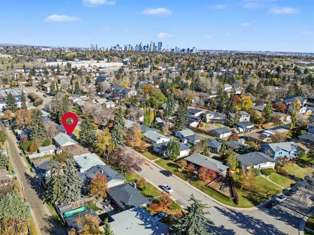 101 Langton Drive SW, Calgary — photo 2 of 19