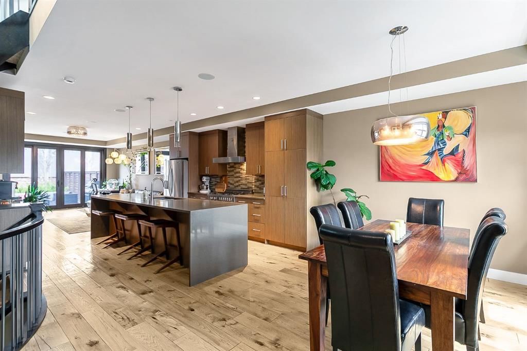 1834 30 Avenue SW, Calgary — photo 4 of 39