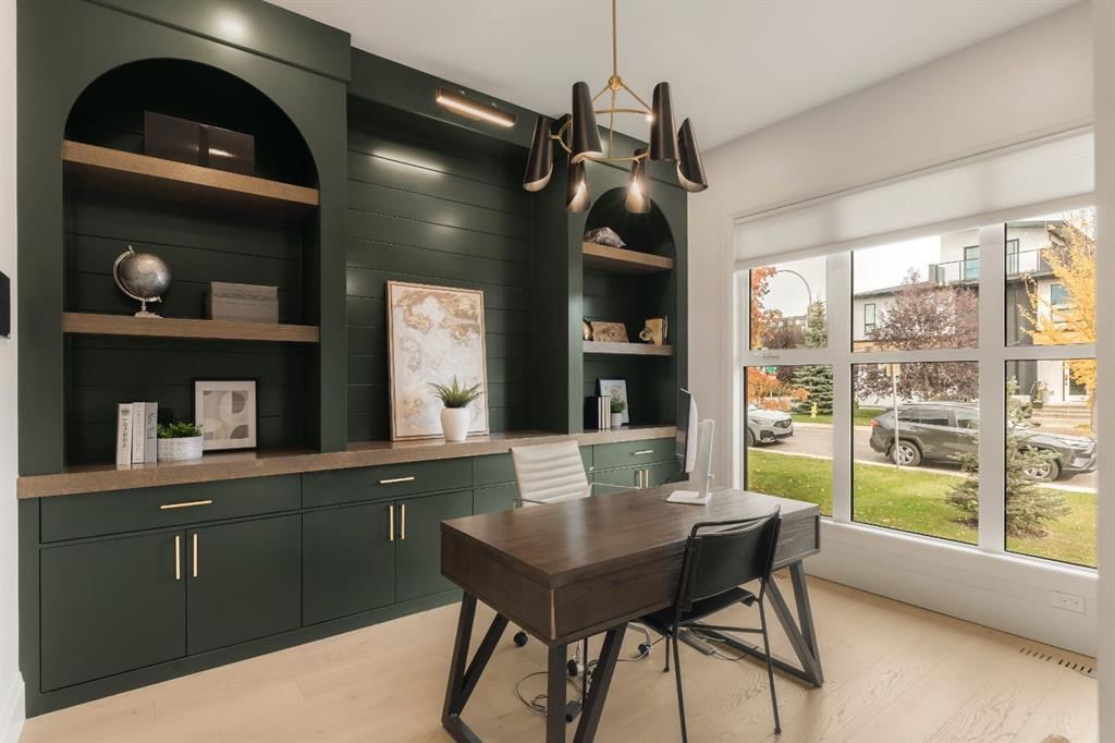 627 16 Street NW, Calgary — photo 4 of 44