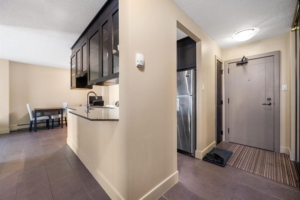 606, 812 14 Avenue SW, Calgary — photo 4 of 35