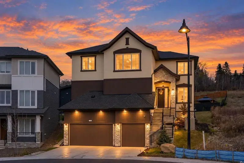 148 Crestridge Terrace SW, Calgary — detached for sale