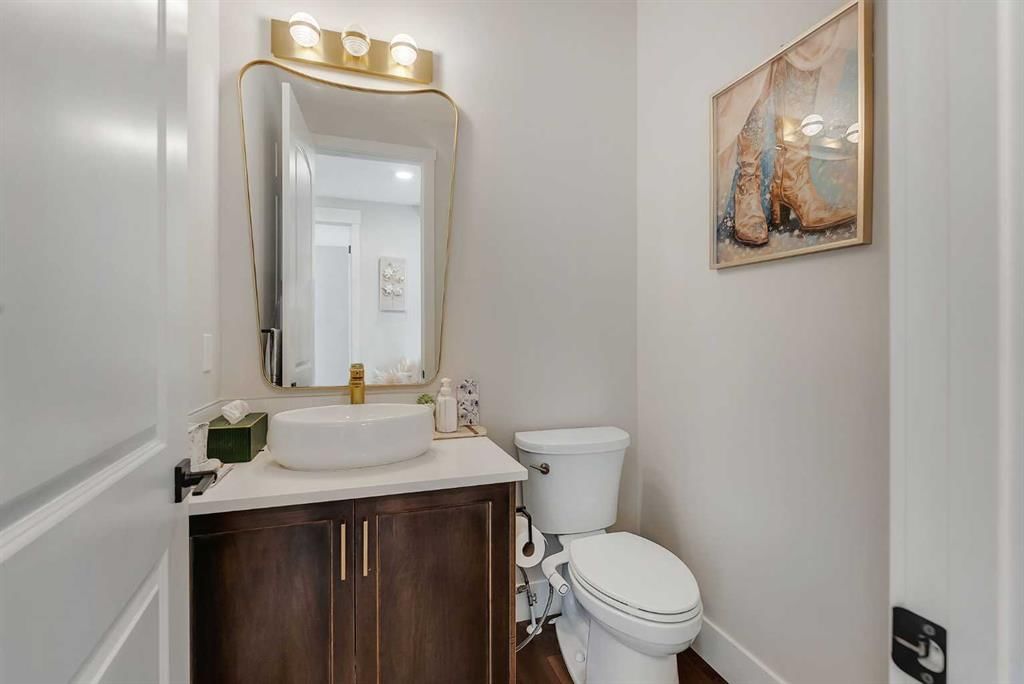 148 Crestridge Terrace SW, Calgary — photo 3 of 49