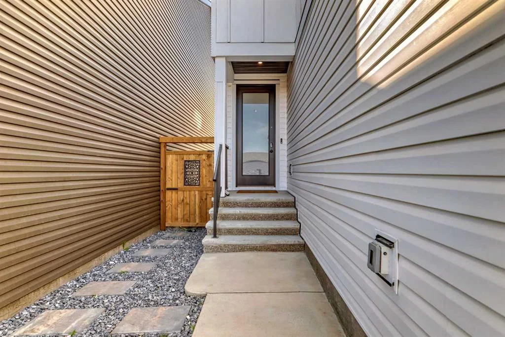 248 Lavender Manor SE, Calgary — photo 5 of 50