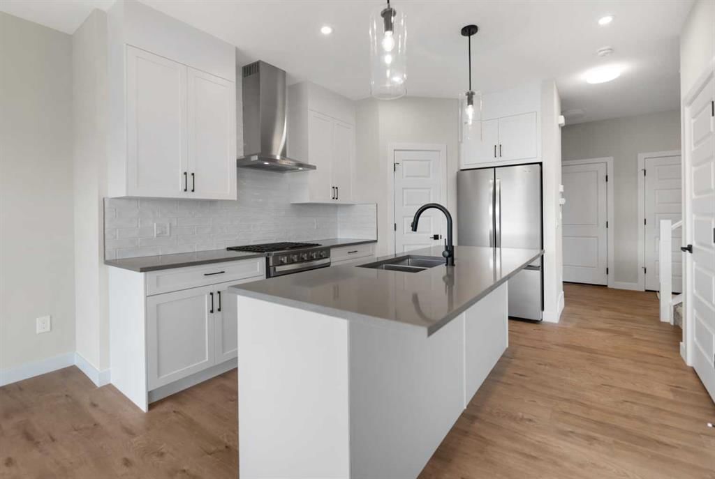 464 Lewisburg Place NE, Calgary — photo 2 of 20