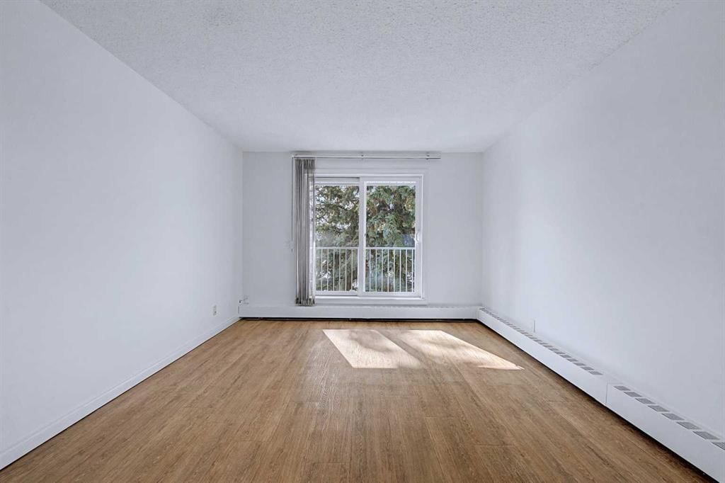 402C, 5601 Dalton Drive NW, Calgary — photo 4 of 18