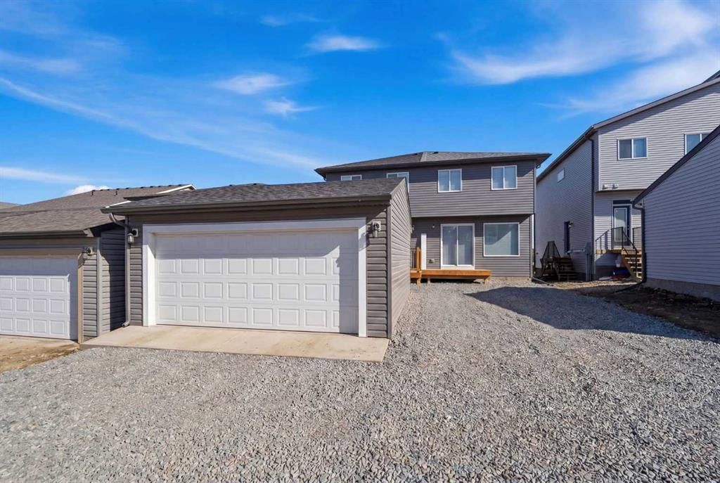 29 Herron Mews NE, Calgary — photo 2 of 38