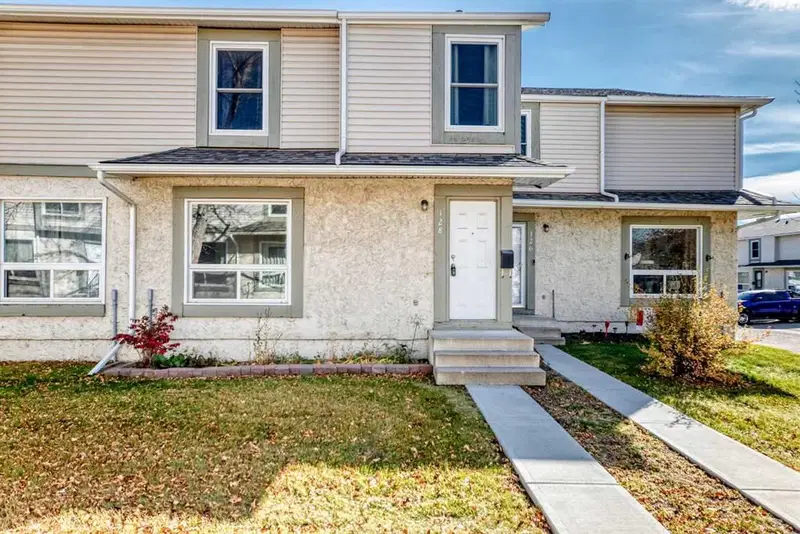 128 Deer Ridge Lane SE, Calgary — row/townhouse for sale