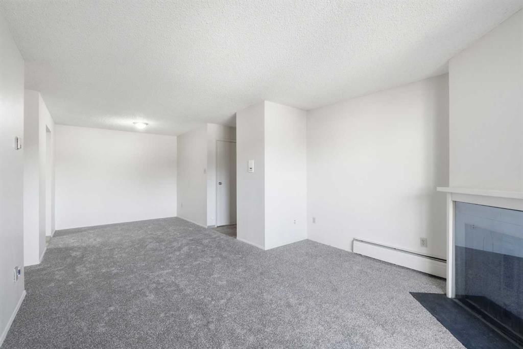 5211, 315 Southampton Drive SW, Calgary — photo 5 of 22