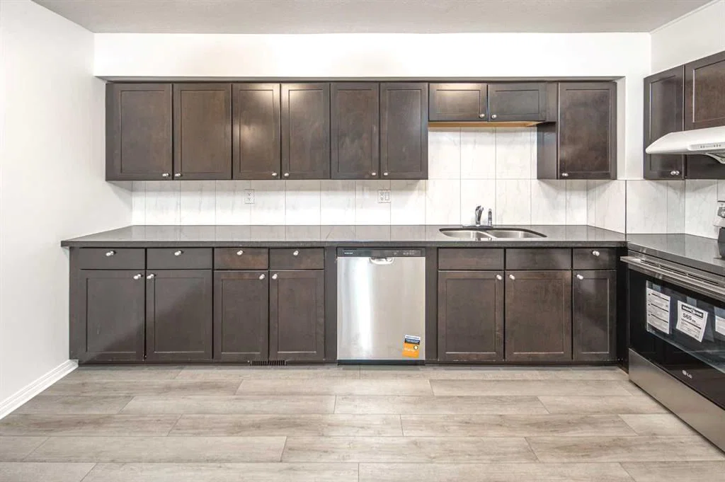 2, 6420 4A Street NE, Calgary — photo 5 of 19