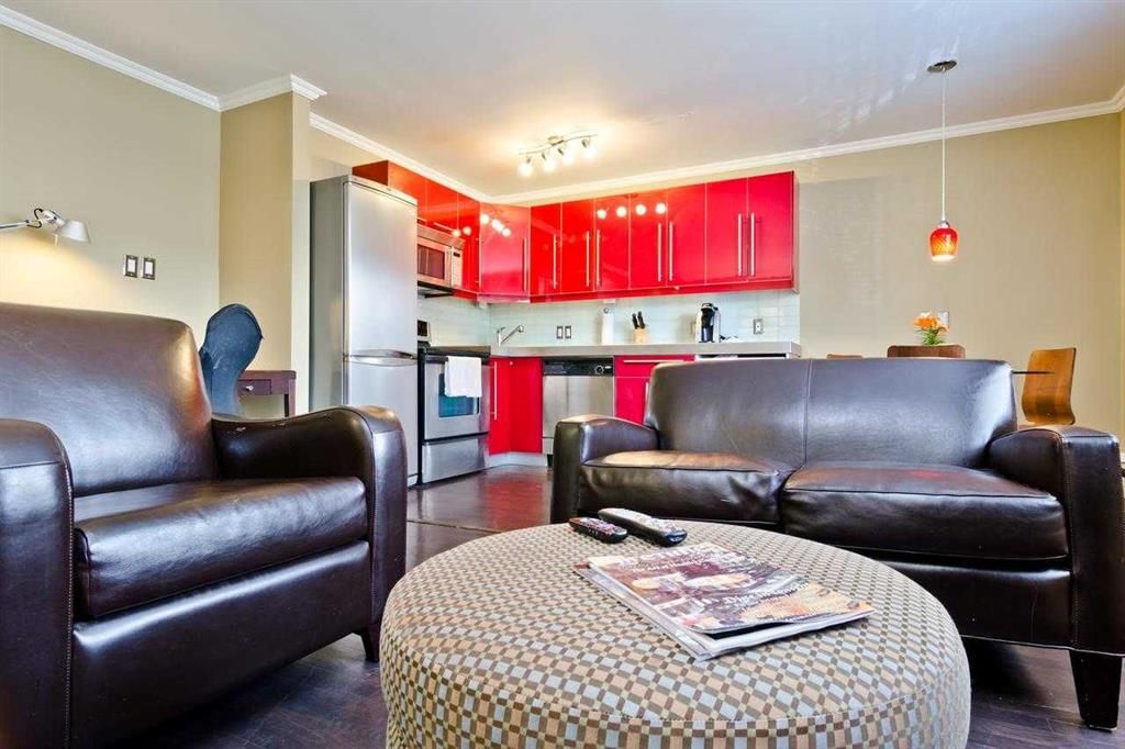 517 15 Avenue SW, Calgary — photo 5 of 12