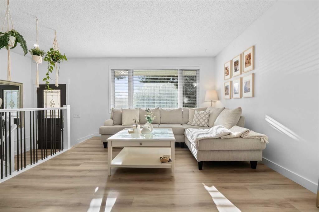 4420 Maryvale Road NE, Calgary — photo 4 of 46