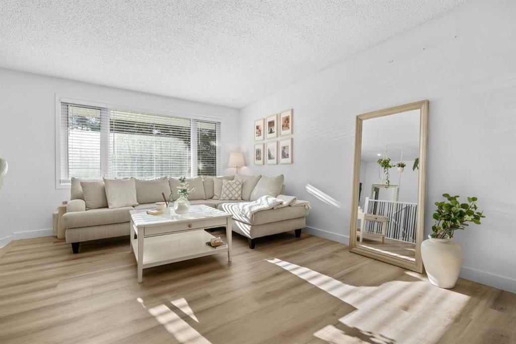 4420 Maryvale Road NE, Calgary — photo 5 of 46
