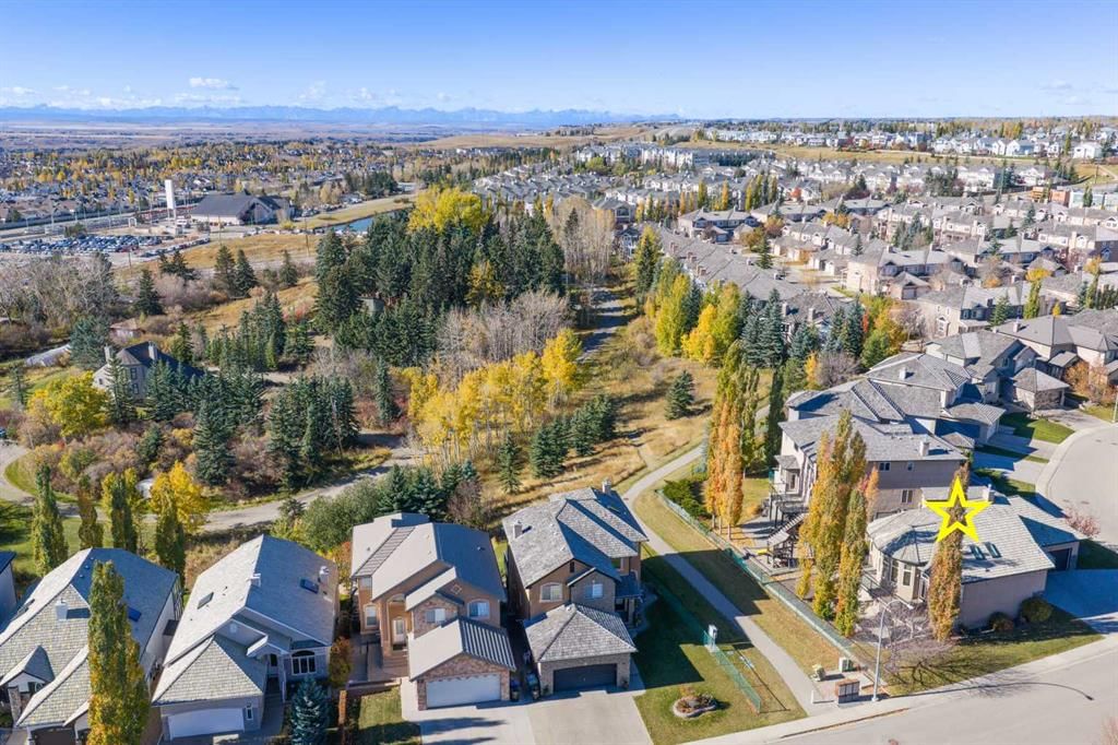 129 ROYAL Bay NW, Calgary — photo 4 of 50