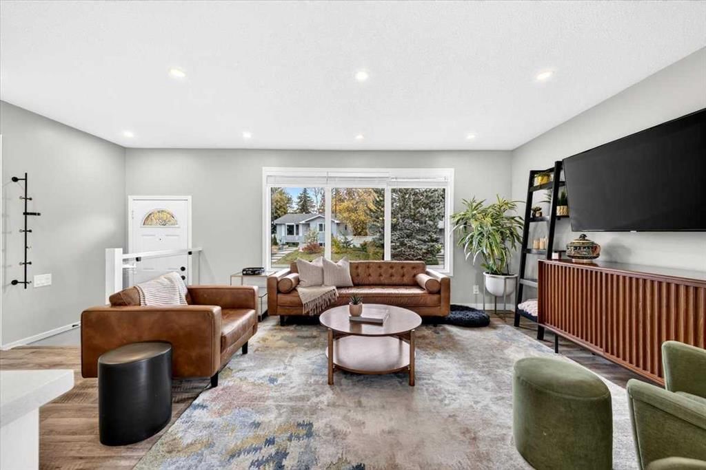 11219 Braniff Road SW, Calgary — photo 2 of 28