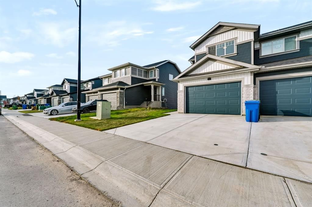 529 Chelsea Gardens, Chestermere — photo 2 of 38