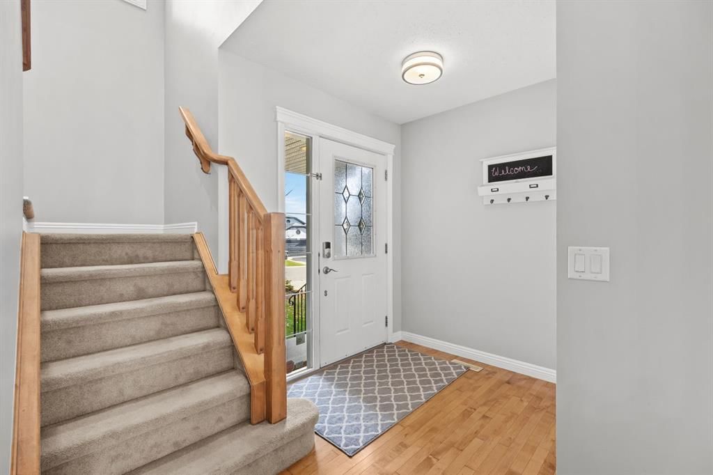 176 Royal Oak Terrace NW, Calgary — photo 4 of 47