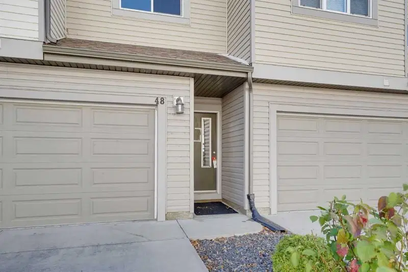 48 Copperstone Cove SE, Calgary — photo 2 of 36