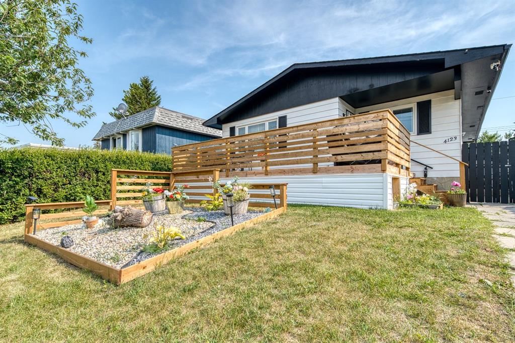 4123 30 Avenue SE, Calgary — photo 3 of 43