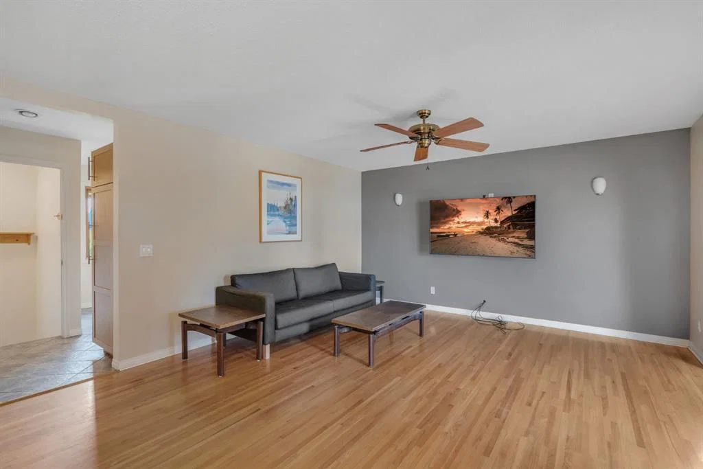 64 Huntham Road NE, Calgary — photo 4 of 40