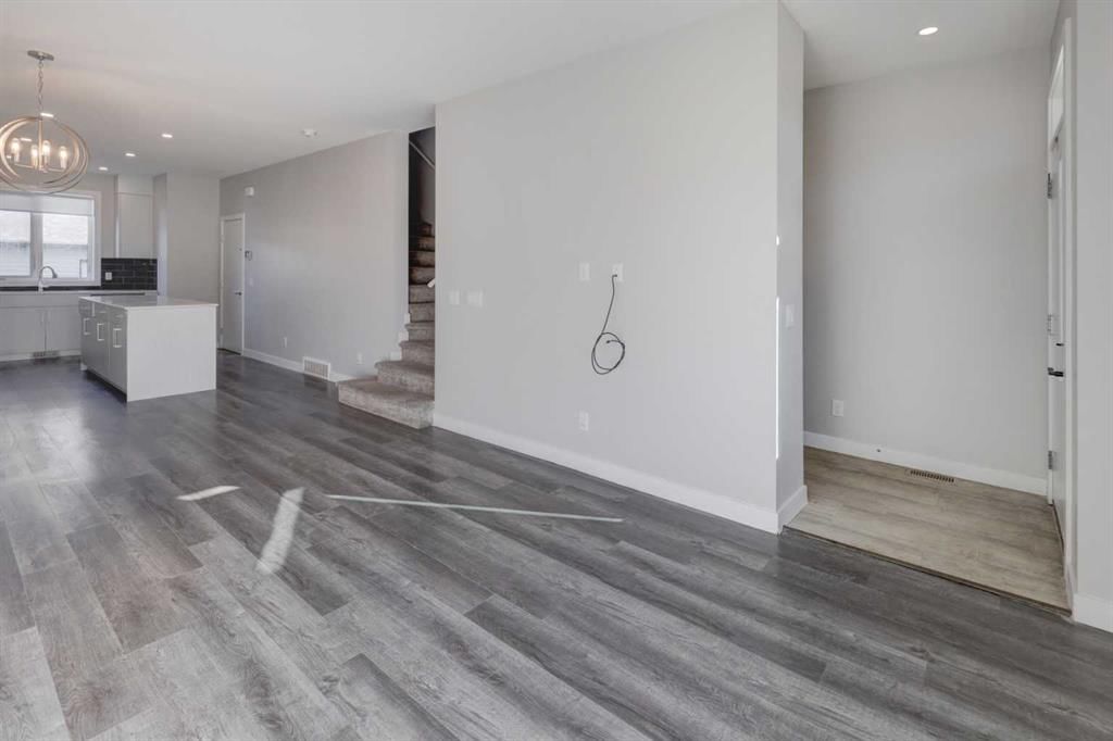 18 Homestead Boulevard NE, Calgary — photo 3 of 36
