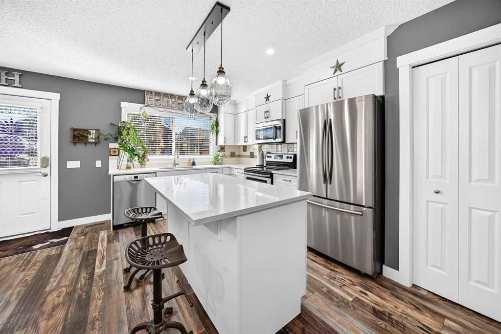 151 Fireside Parkway, Cochrane — photo 4 of 41