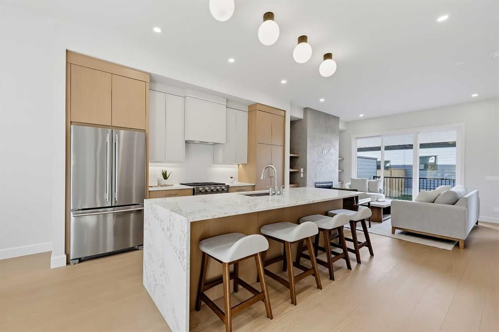 2314 22 Avenue SW, Calgary — photo 5 of 50