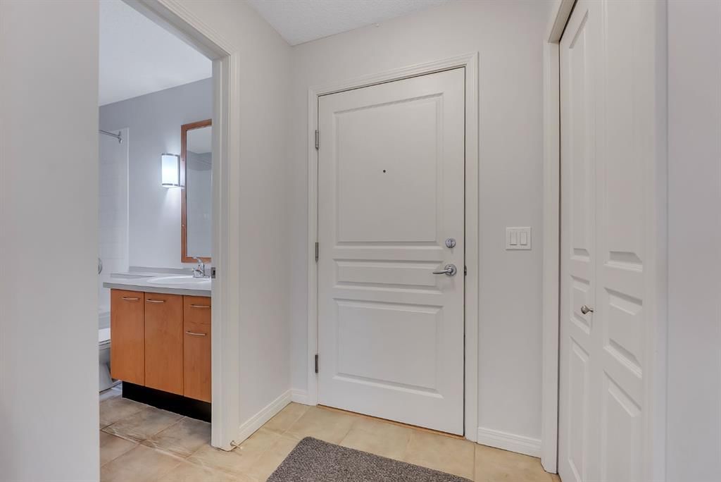410, 5115 Richard Road SW, Calgary — photo 4 of 35