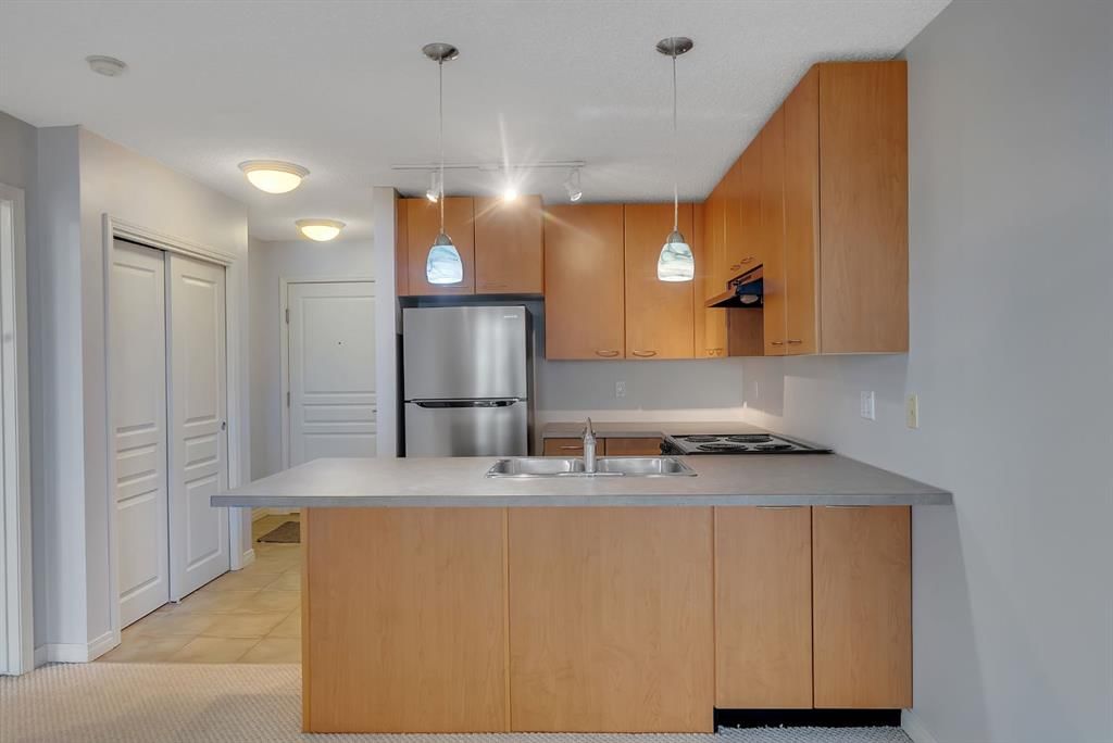 410, 5115 Richard Road SW, Calgary — photo 5 of 35