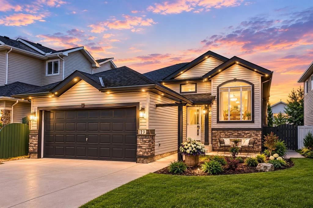 119 Stonegate Crescent NW, Calgary — detached for sale