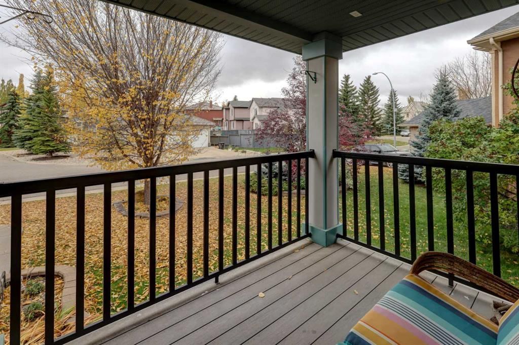 63 Sierra Madre Crescent SW, Calgary — photo 2 of 42