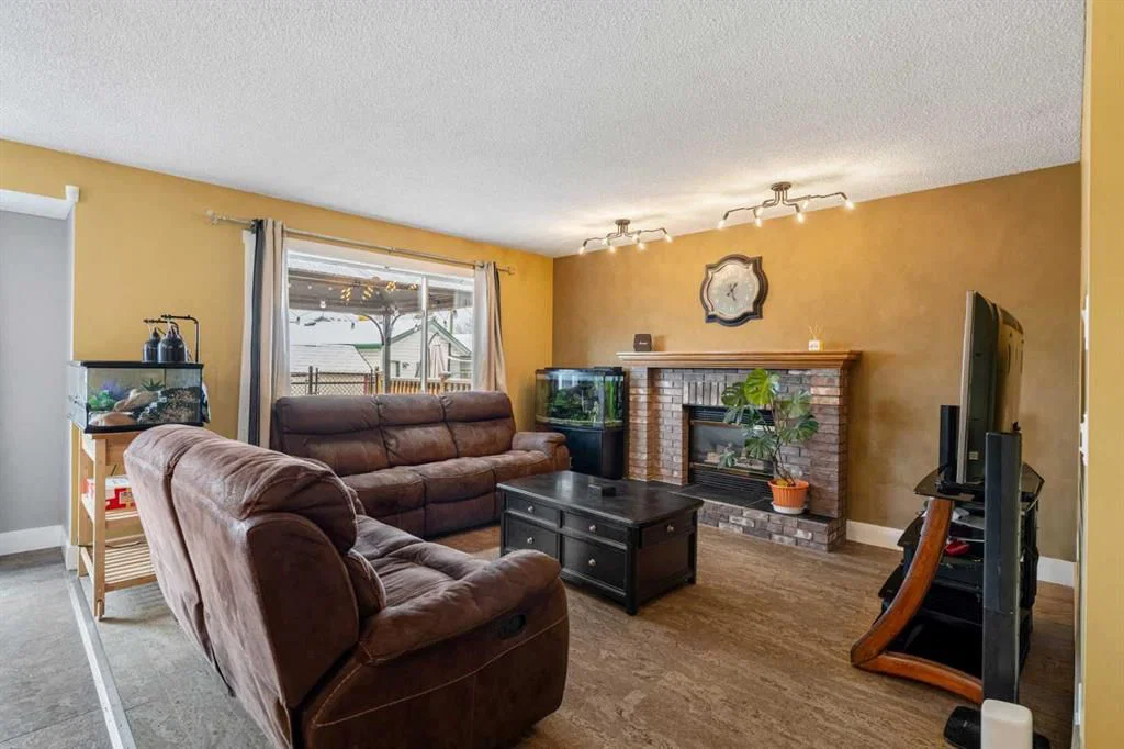 355 Mt Apex Green SE, Calgary — photo 3 of 49