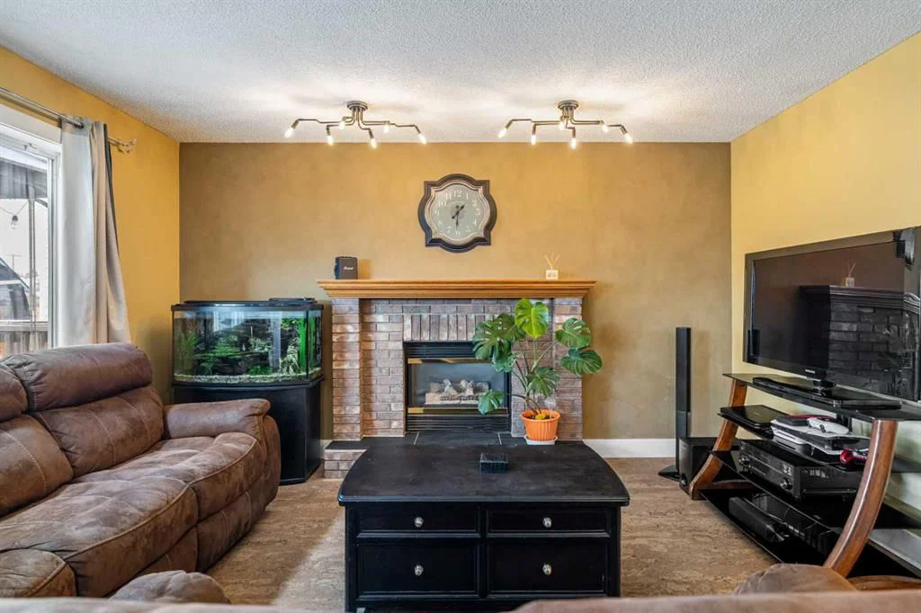 355 Mt Apex Green SE, Calgary — photo 4 of 49