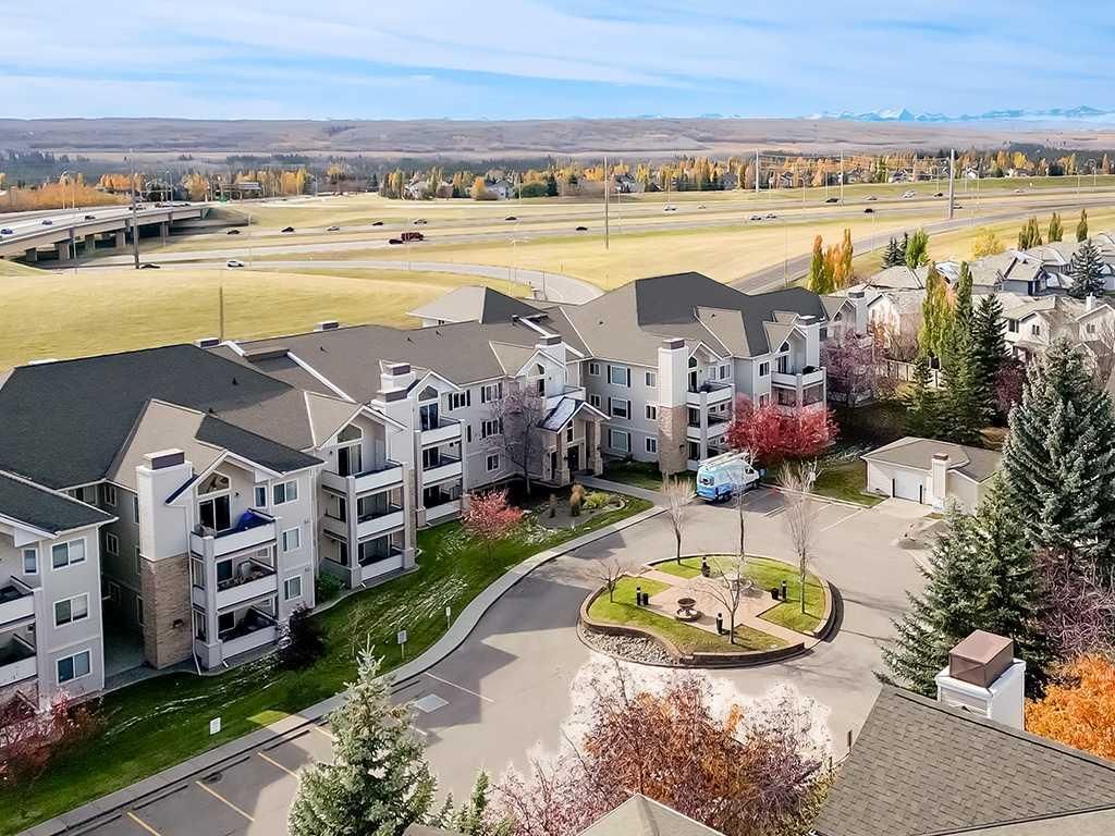 2102, 7451 Springbank Boulevard SW, Calgary — photo 2 of 26