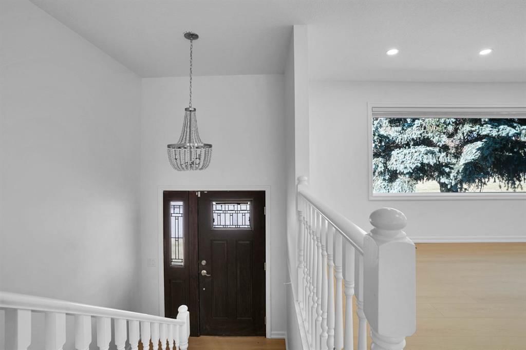 436 Huntley Way NE, Calgary — photo 3 of 32