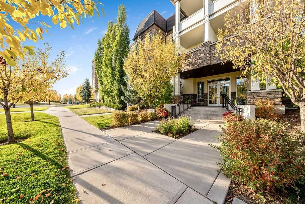 307, 39 Quarry Gate SE, Calgary — photo 2 of 40