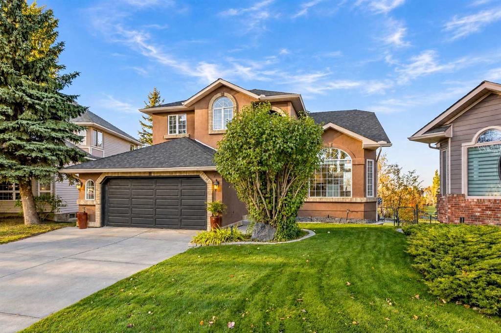 211 Douglasview Road SE, Calgary — detached for sale