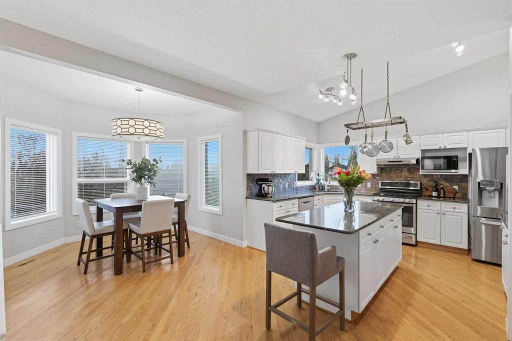211 Douglasview Road SE, Calgary — photo 4 of 48