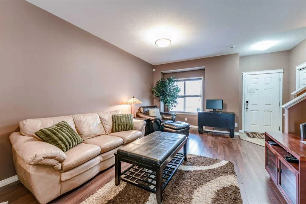 4604, 111 Tarawood Lane NE, Calgary — photo 5 of 30