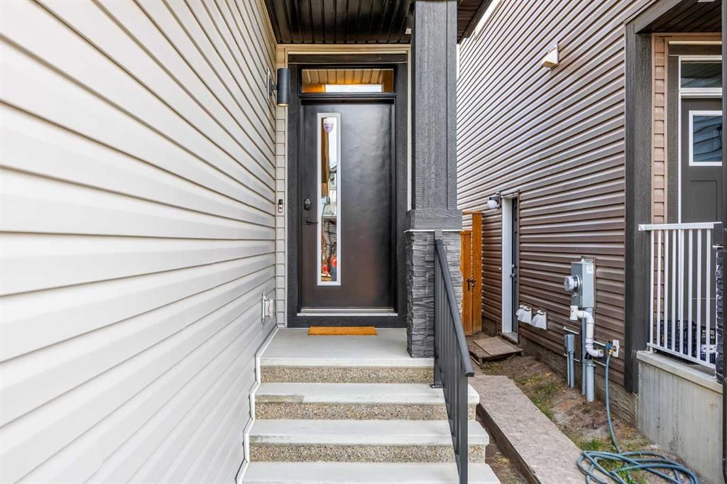 49 Seton Mews SE, Calgary — photo 2 of 50
