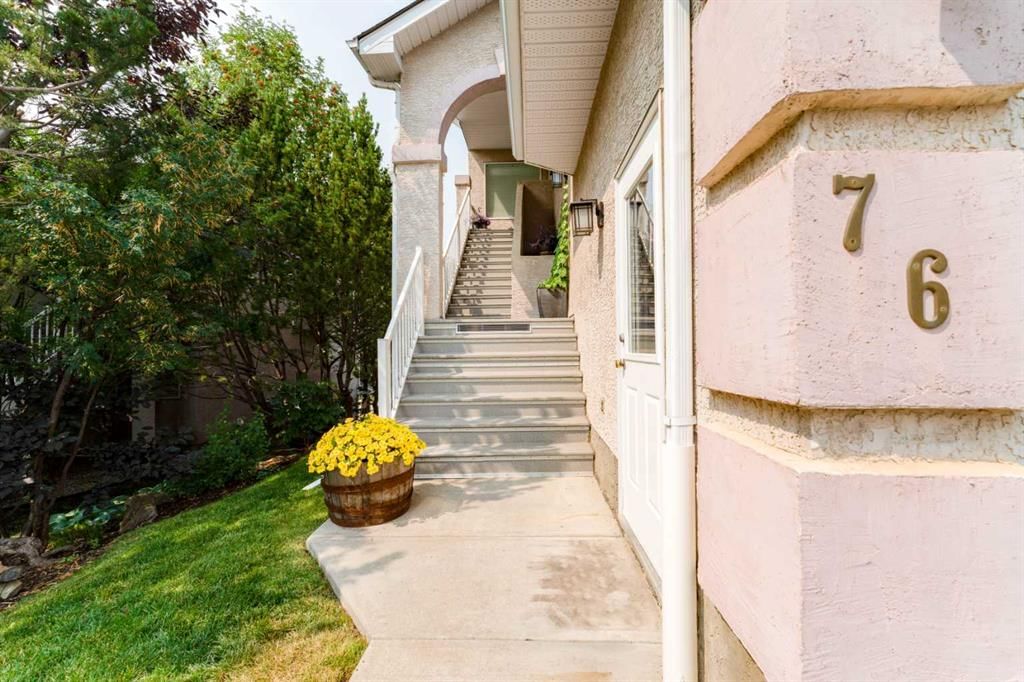 76 Sierra Morena Green SW, Calgary — main listing photo