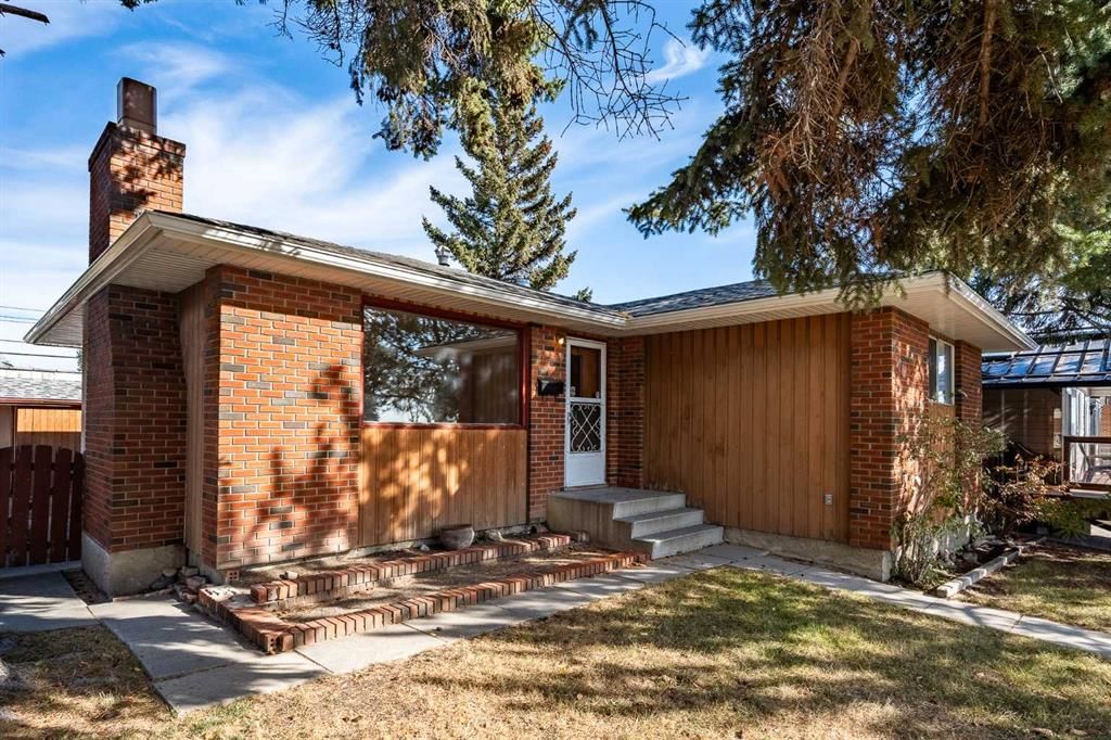 20 Blackthorn Place NE, Calgary — photo 2 of 45