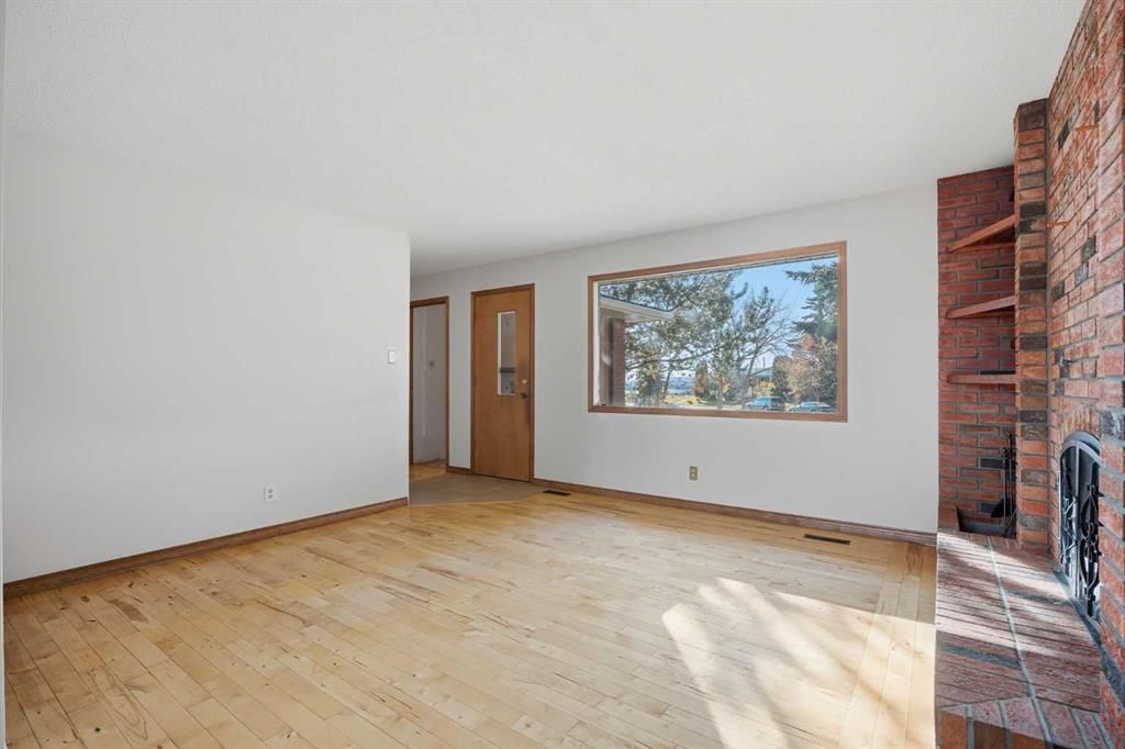 20 Blackthorn Place NE, Calgary — photo 4 of 45