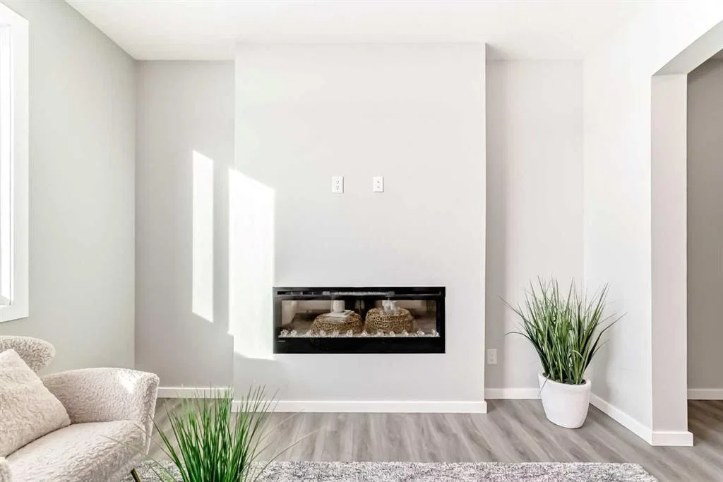 684 Savanna Drive NE, Calgary — photo 5 of 31