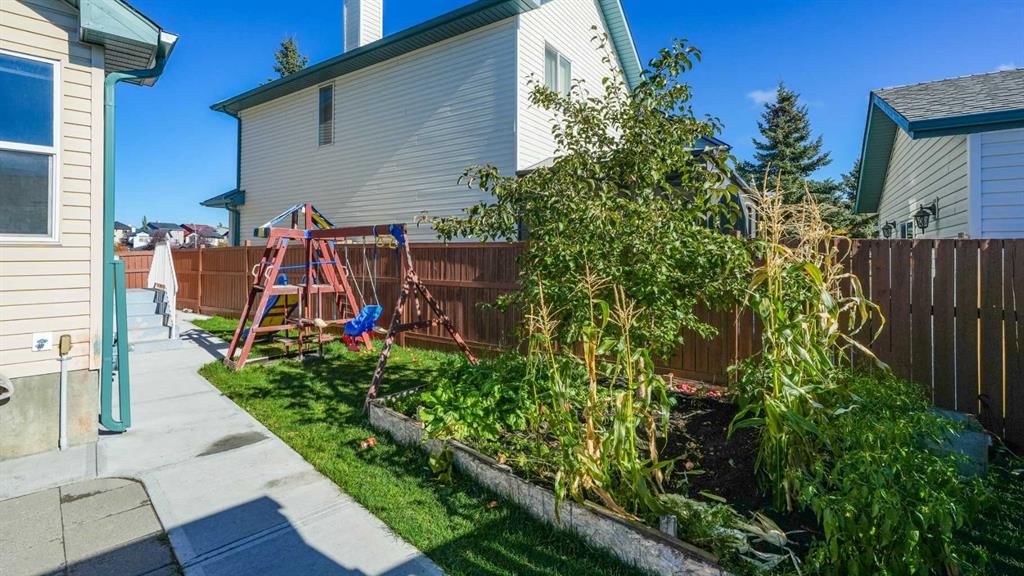 291 Taravista Street NE, Calgary — photo 4 of 50