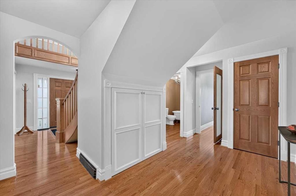 800 8 Street SE, Calgary — photo 5 of 48